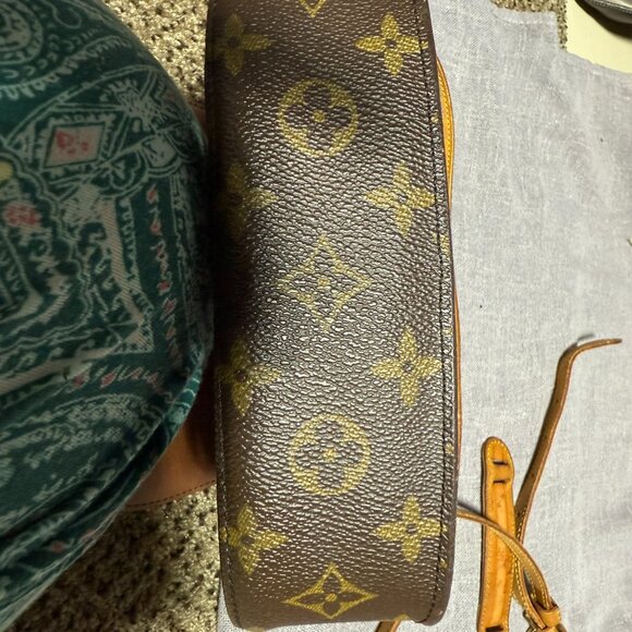 Louis Vuitton St. Cloud MM - Picture 4 of 10